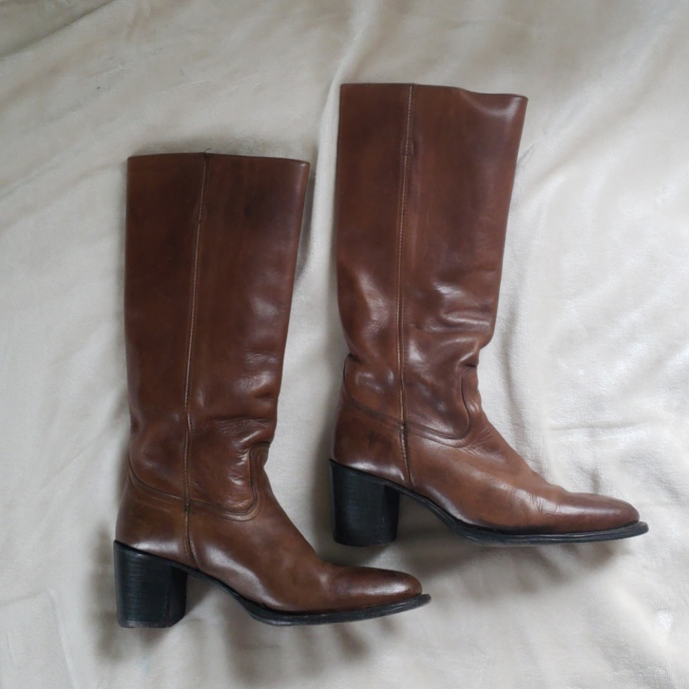 Frye cognac distressed boots